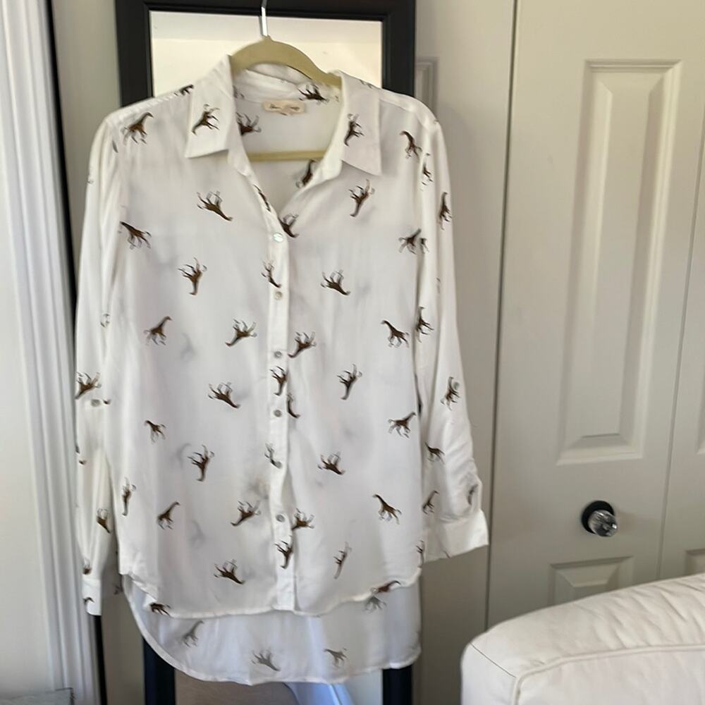 JANE and DELANCEY Anthropologie Giraffe Print White Button Down Shirt Size L